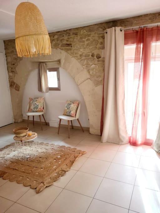 Proche Maison Carree *