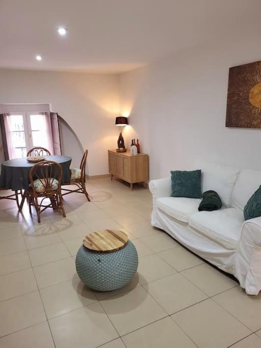 Proche Maison Carree Apartment